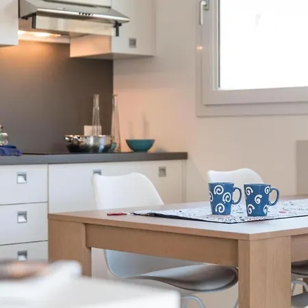 Stylish Torre Bianca 2 Bedroom Sleeps 6 Appartement Lignano Sabbiadoro