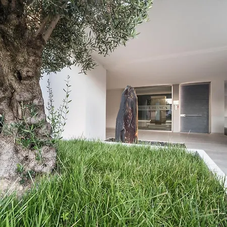 Stylish Torre Bianca 2 Bedroom Sleeps 6 Apartmán *