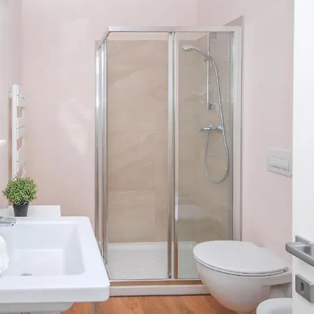 Stylish Torre Bianca 2 Bedroom Sleeps 6